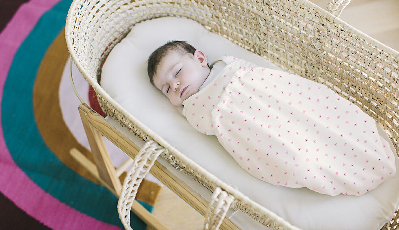 How to Dress Your Baby for a Good Night's Sleep - Ergobaby
