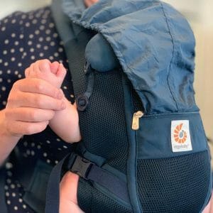 Top Tips for Flying with Baby | Amanda & Cooper | Ergobaby UK