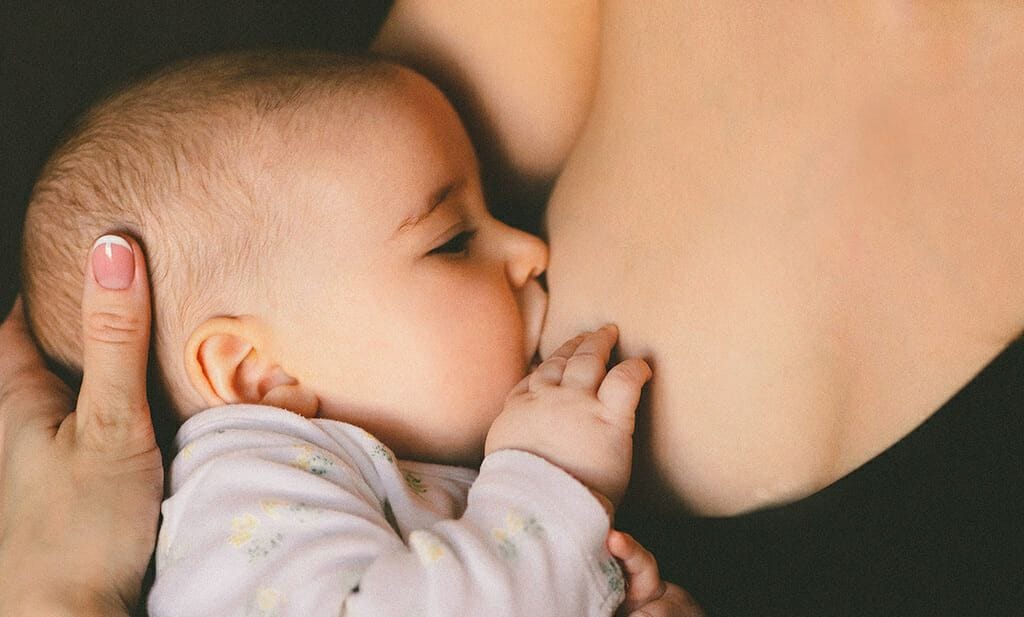 Feeding baby to sleep? How to get into a new sleep routine